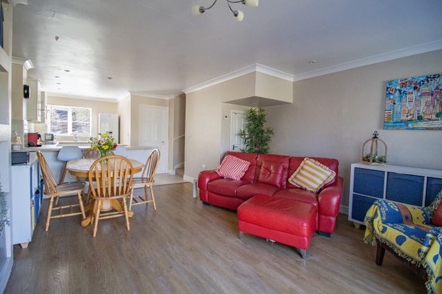 15 Lewis Drive, Wiggenhall St. Germans, Norfolk photo 4