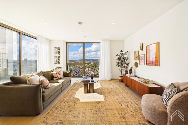 4132434, Ferry Island, 2 Heart Of Hale, London photo 2