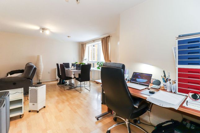 Flat 99, Ovaltine Court Ovaltine Drive, Kings Langley photo 4