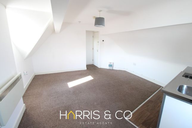 Flat 6, 3, Poulton Road, Lancashire photo 3