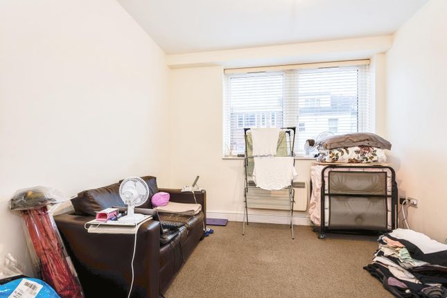 25, Electra House, Swindon photo 4