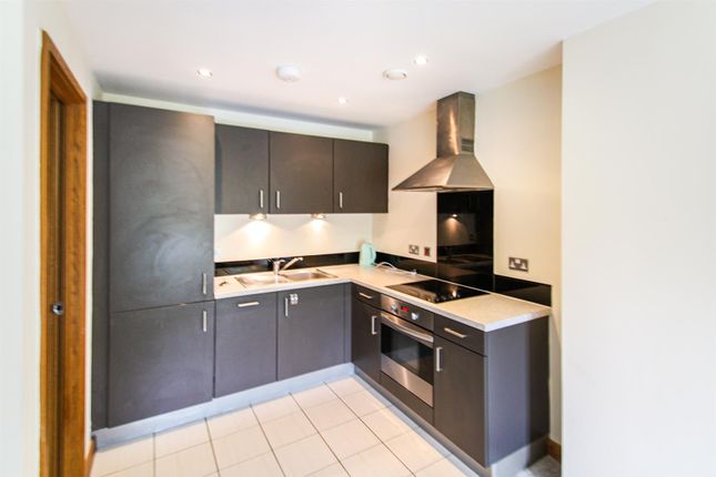 Apartment 406, Shipley photo 3