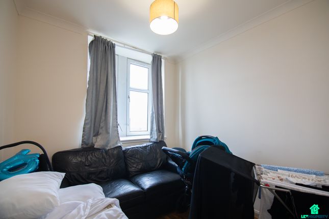 Flat for sale in Quarrybrae Street, Glasgow