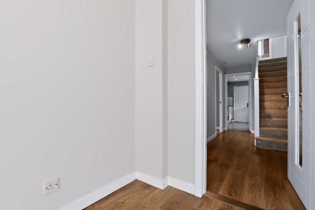 11 Moorfoot, Bishopbriggs, Glasgow photo 4