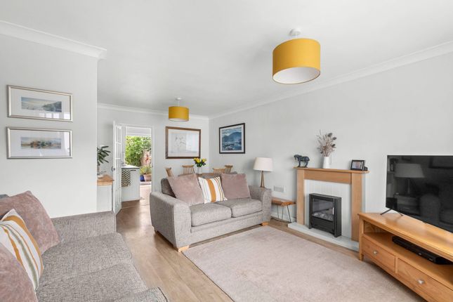 27 Abbots Way, Princes Risborough photo 4