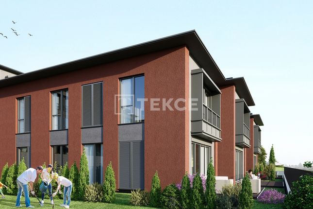 Semi-detached house for sale in Bahçeşehir 1. Kısım, Başakşehir, İstanbul, Türkiye