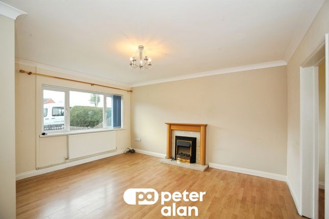 7, Hengoed Avenue, HENGOED photo 3