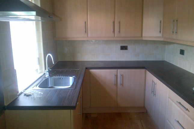 17, Spencer Road, Lidget Green photo 3