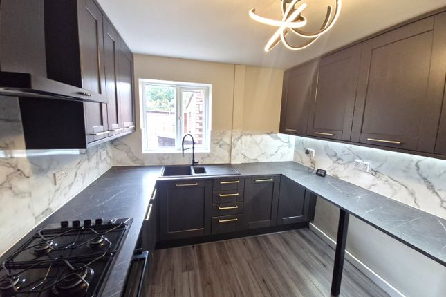 3-bed house on 7, Mardale Avenue, Blackpool, £900/mo
