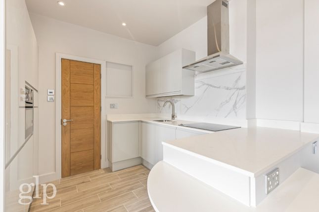 Flat to rent in 69 Kings Road, London, Greater London