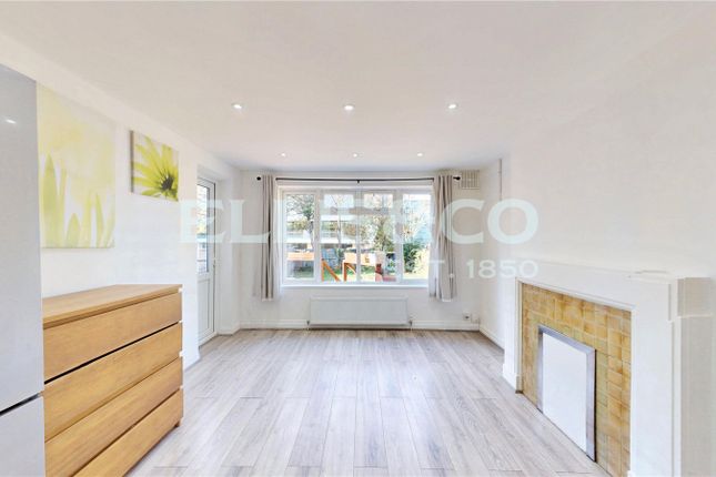 9, South Gardens, Wembley photo 2