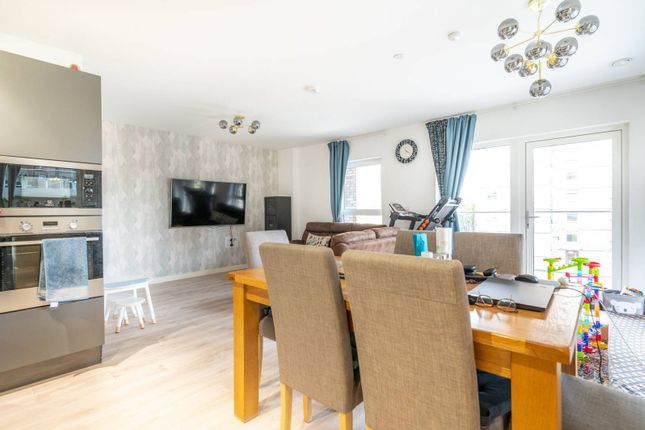 Flat for sale in Upton Gardens, Upton Park, London