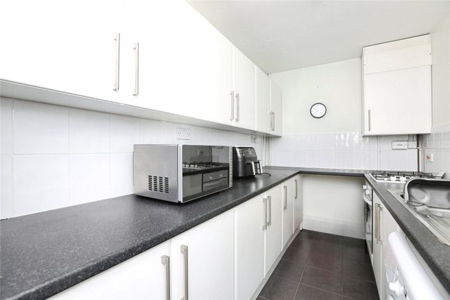 24, Ashley Close, Kent photo 3