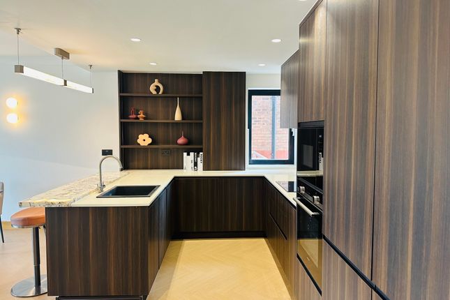 60, William Morris Way, London photo 3