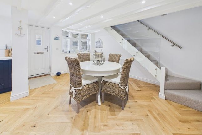 52, Cliff Street, Whitby photo 4