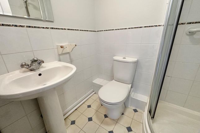 Flat for sale in Weston Road, Weymouth