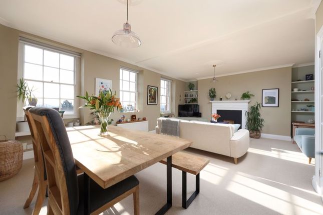 Sitting/Dining Room