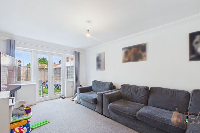 3 Aspen Close, Littlehampton photo 2
