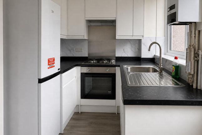130, Cressingham Road, Edgware photo 4