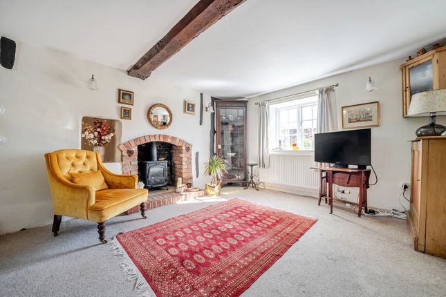 8, Burdett Street, Ramsbury photo 3