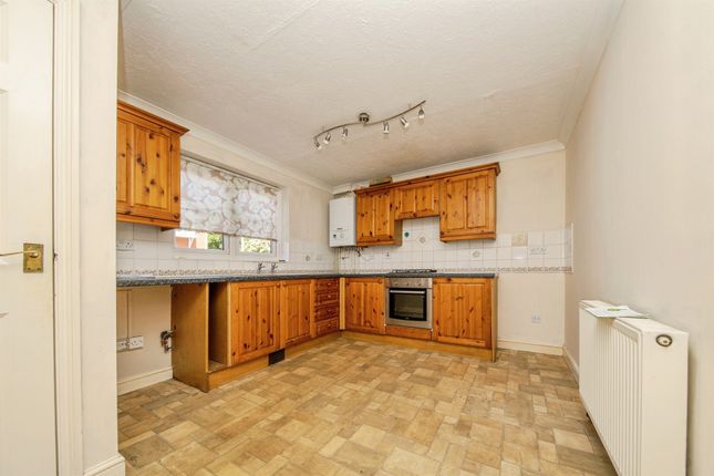 5, Millfield Gardens, Ipswich photo 3