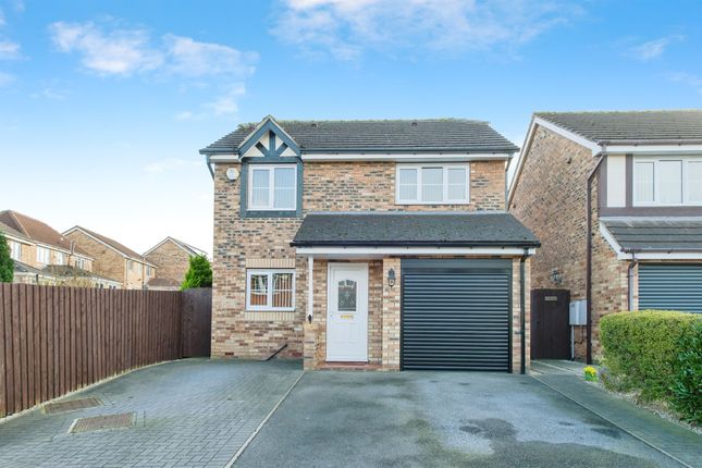 Thumbnail Detached house for sale in Dunniwood Close, Castleford