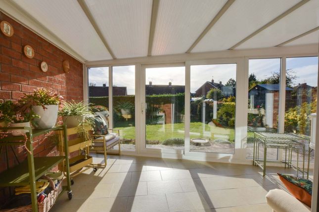 10 Wayside Drive, Leicester photo 3
