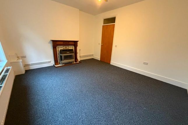 43D, Wind Street, Swansea photo 3