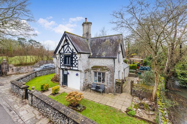 Dartington Lodge, Totnes photo 2