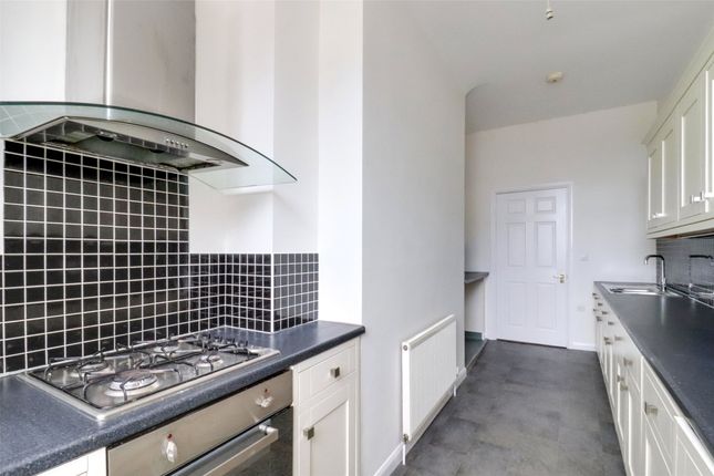 Flat 6, Newynn Court,, Market Place, Devon photo 4