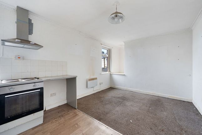 Flat 1 Griffin Works, Accrington photo 3
