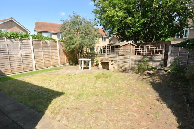 Caddy Close, Egham photo 5