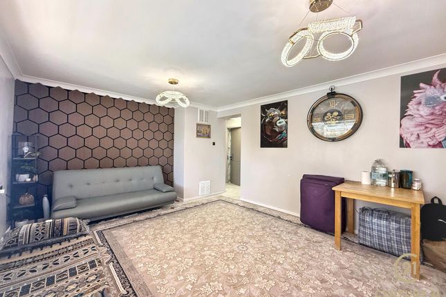 38, Convent Way, SOUTHALL photo 4