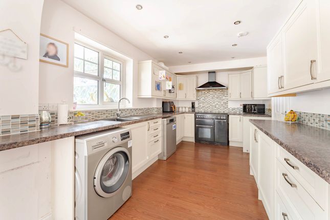 38 Wilks Farm Drive, Norwich photo 3