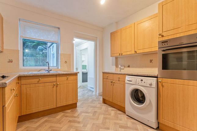 9 Burns Lane, Cwmbran photo 2