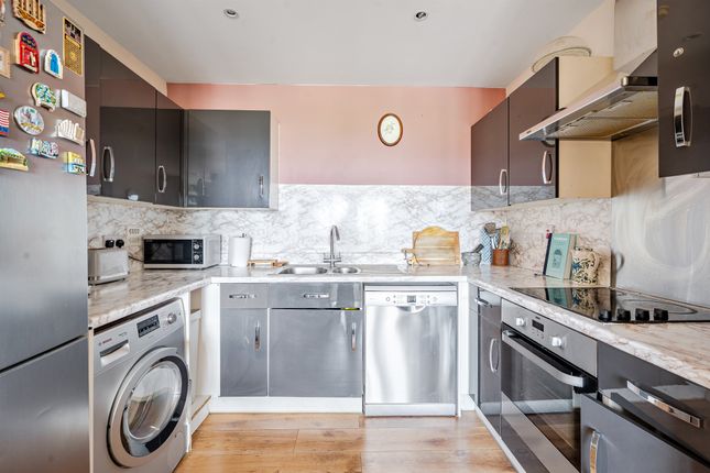 85, Rivers Apartments, Cannon Road, London photo 3