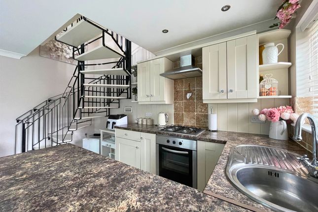 30, Acorn Avenue, Halstead photo 3