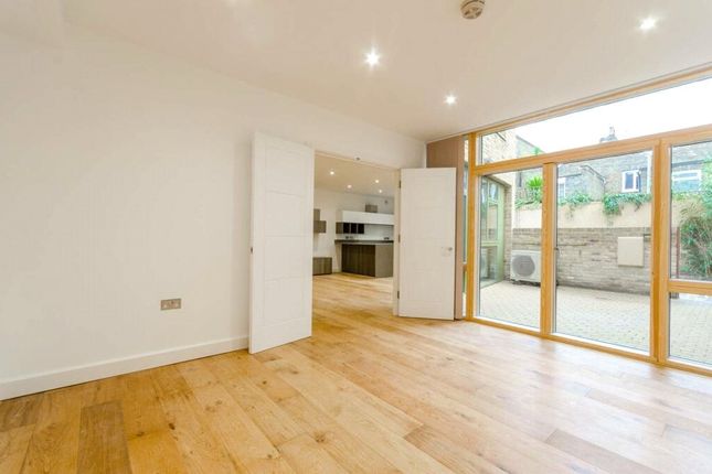 3, Moray Mews, London photo 4