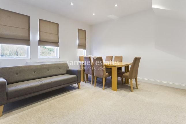 Flat to rent in Kingston Road, Raynes Park