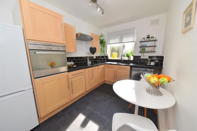 2-bed flat on 50, Savoy Close, Birmingham, £149,950