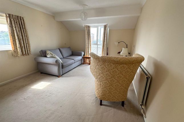 Flat 23, Llys Yr Hen Ysgol, Aberystwyth photo 4