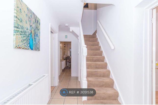 Shepherds House Lane, Earley, Reading photo 5