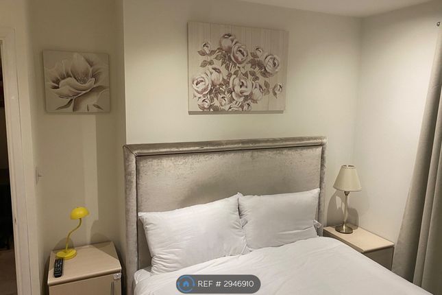 1-bed house on Wickets Way, Ilford, £100/mo