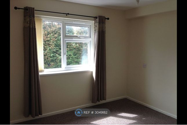 Flat, St Lukes Court, Willerby photo 4