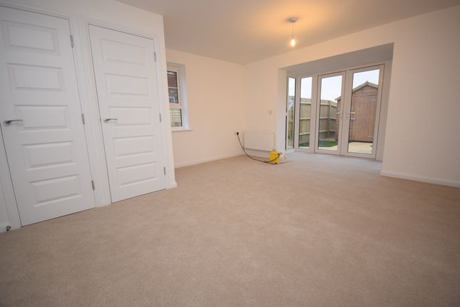 5, Beauchamp Drive, Newport photo 4