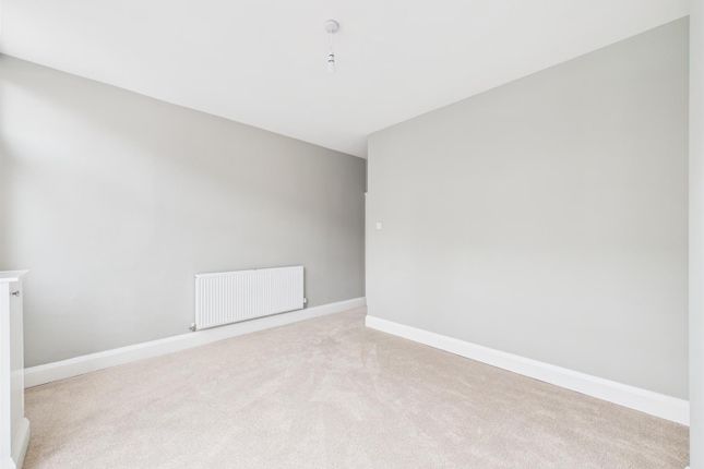 10, Greencroft Road, Wirral photo 3