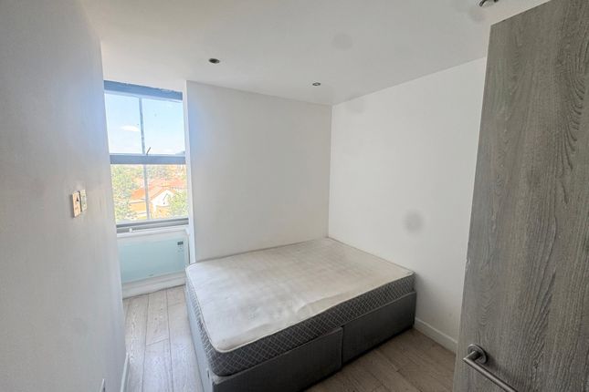 Flat 9, Harrow photo 5