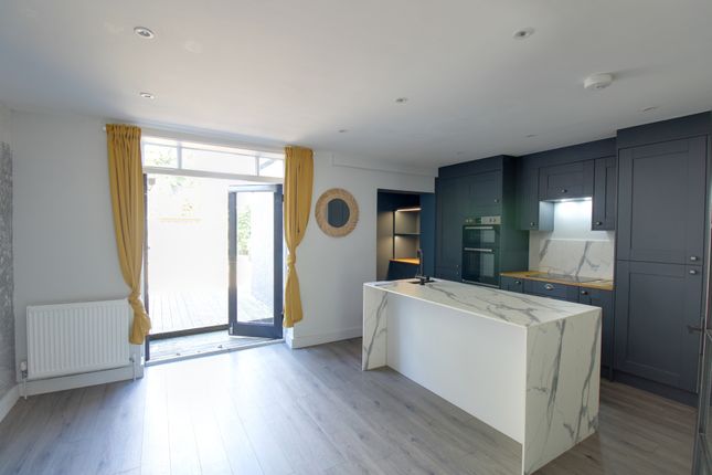 19, Victoria Road, Shoreham-by-Sea photo 4
