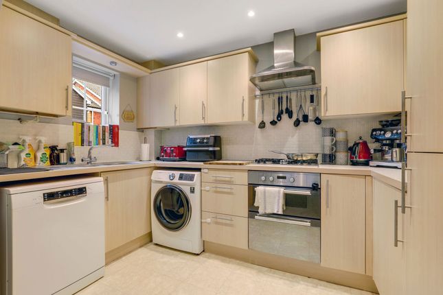 71 Stavely Way, Nottingham photo 3