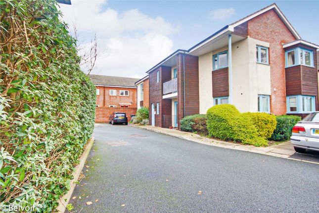 22, Sutherland Close, Gloucester photo 5